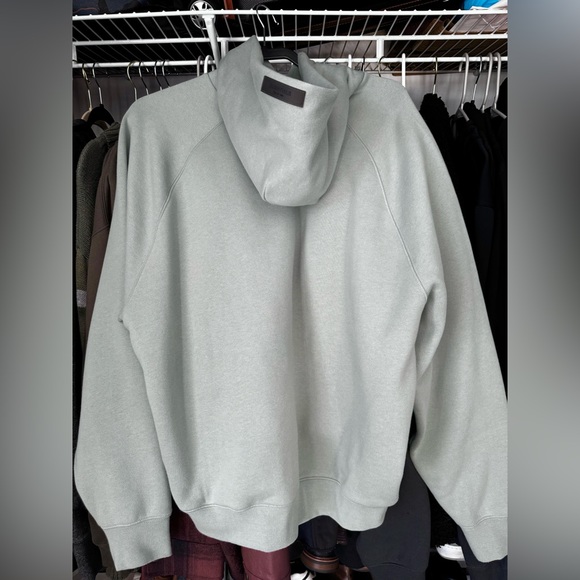 Essentials Fear of God Hoodie Sycamore - Picture 2 of 2